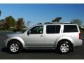 2005 Silver Lightning Metallic Nissan Pathfinder LE 4x4  photo #4