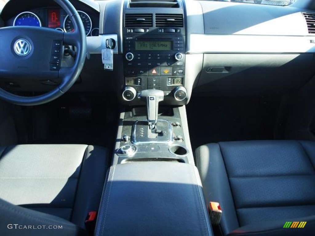 2008 Touareg 2 VR6 - Cranberry Red Metallic / Anthracite photo #10