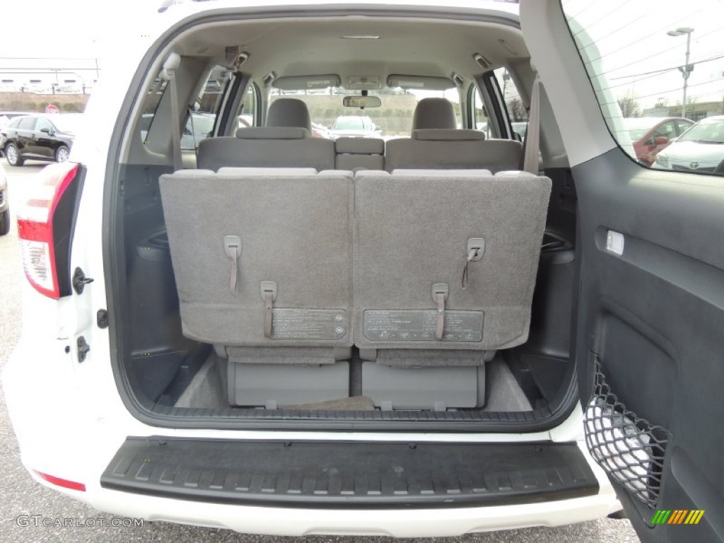 2010 RAV4 I4 4WD - Super White / Ash Gray photo #13