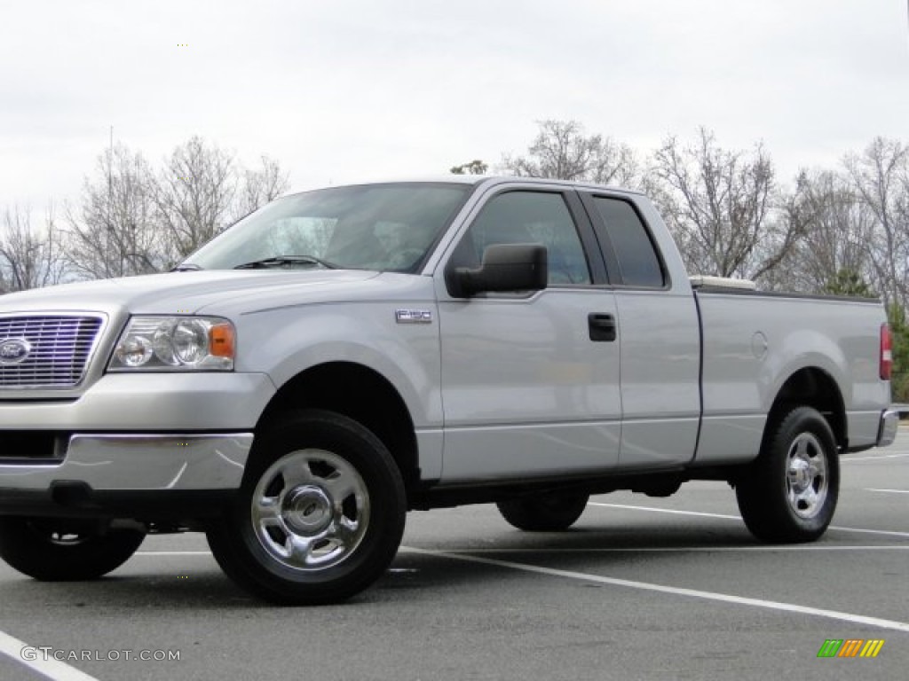 2005 F150 STX SuperCab - Silver Metallic / Medium Flint Grey photo #5