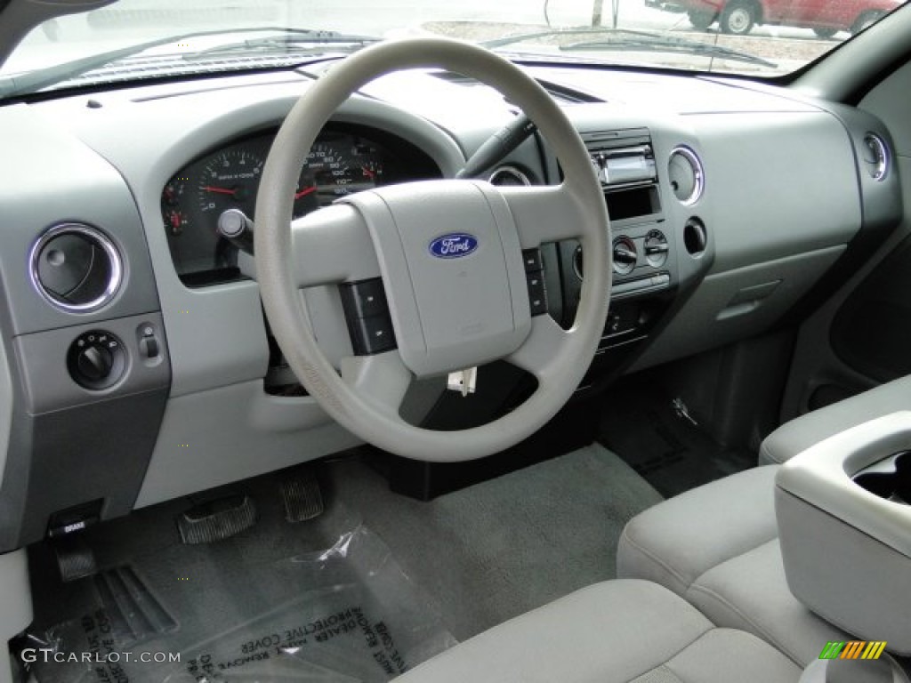 2005 F150 STX SuperCab - Silver Metallic / Medium Flint Grey photo #12