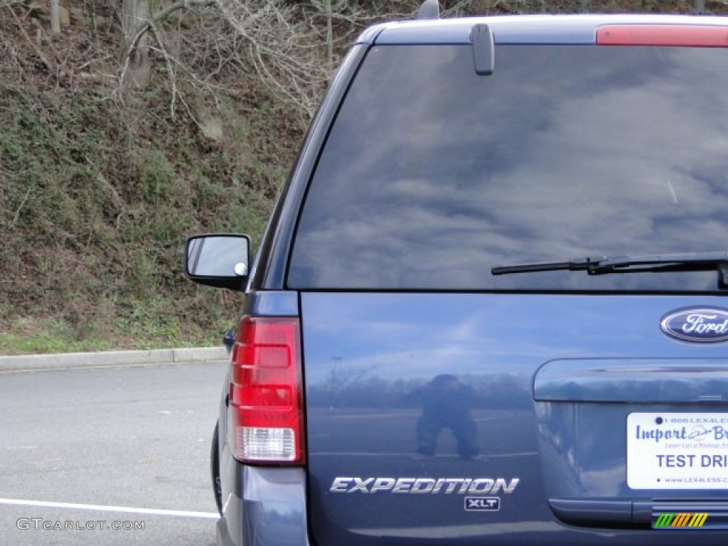 2006 Expedition XLT 4x4 - Medium Wedgewood Blue Metallic / Medium Flint Grey photo #9