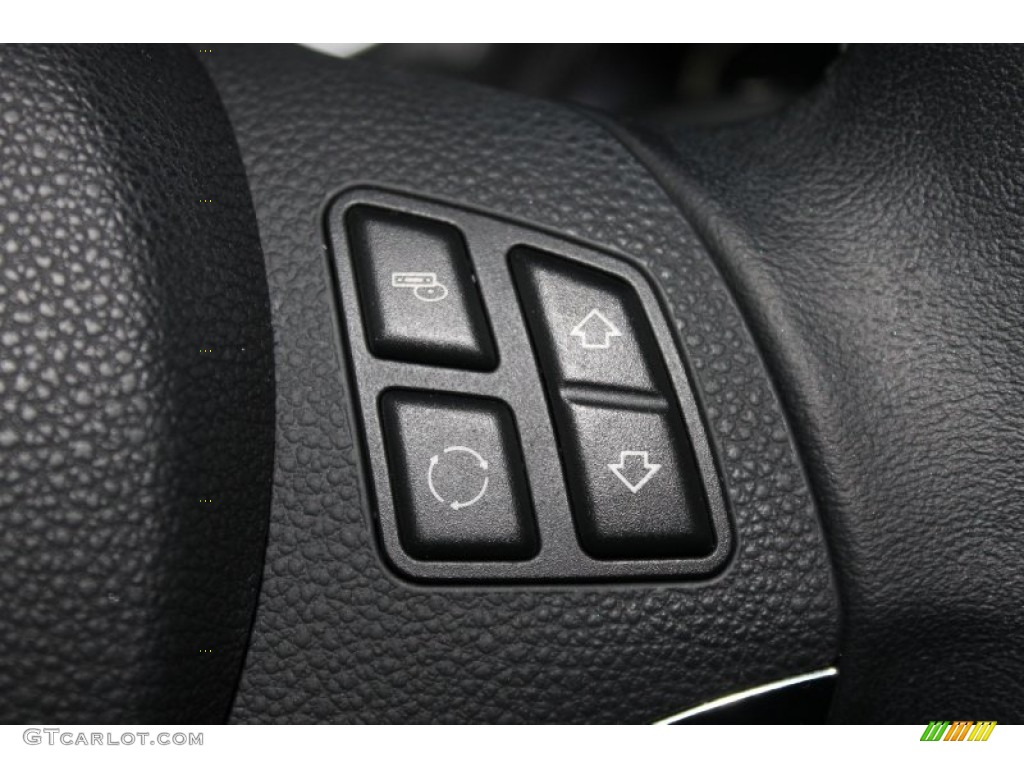 2011 BMW 3 Series 328i Convertible Controls Photo #76446797