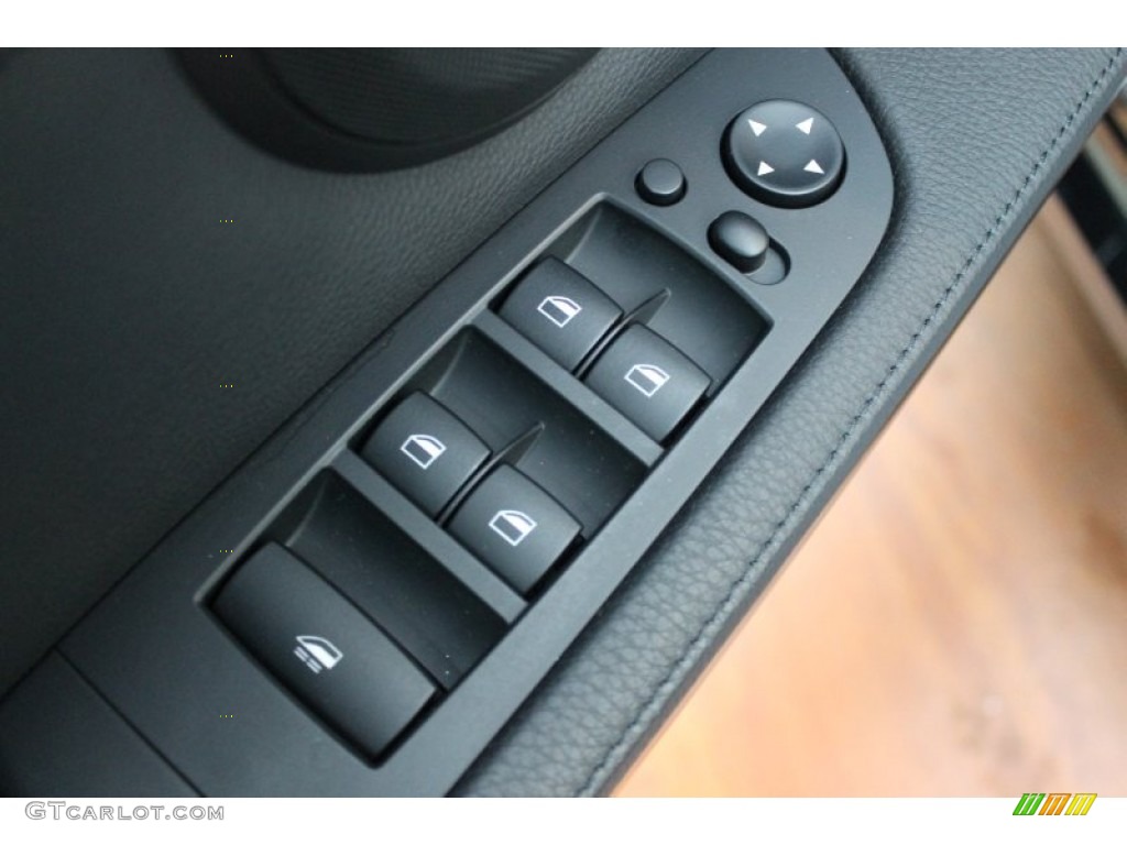 2011 BMW 3 Series 328i Convertible Controls Photo #76446893