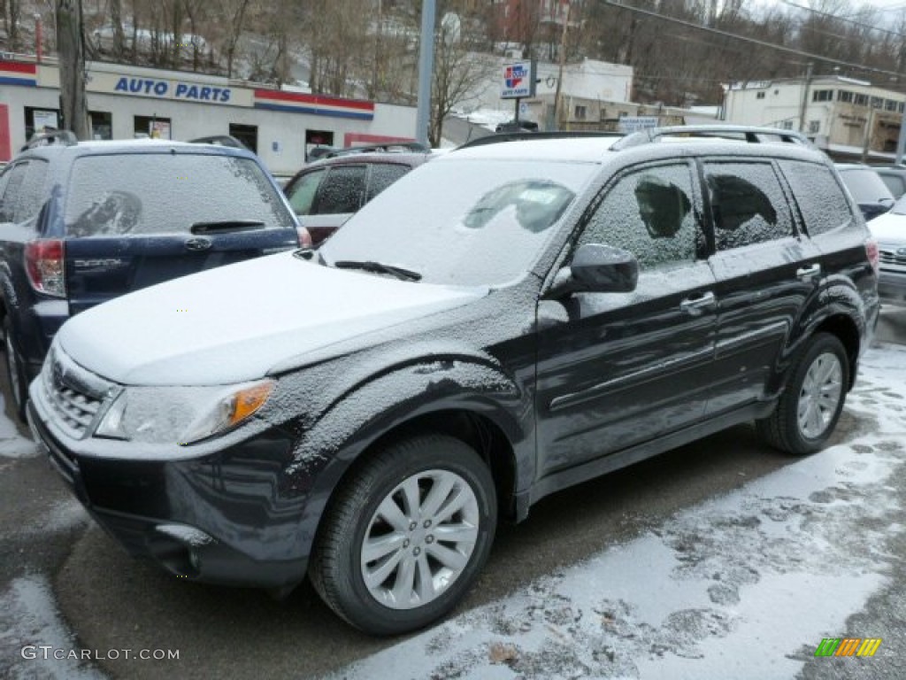 2013 Forester 2.5 X Premium - Dark Gray Metallic / Platinum photo #8