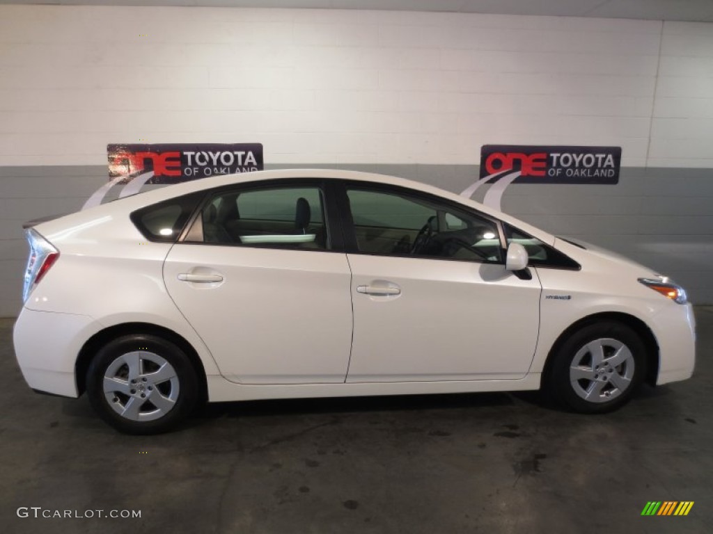 2010 Prius Hybrid IV - Blizzard White Pearl / Bisque photo #6