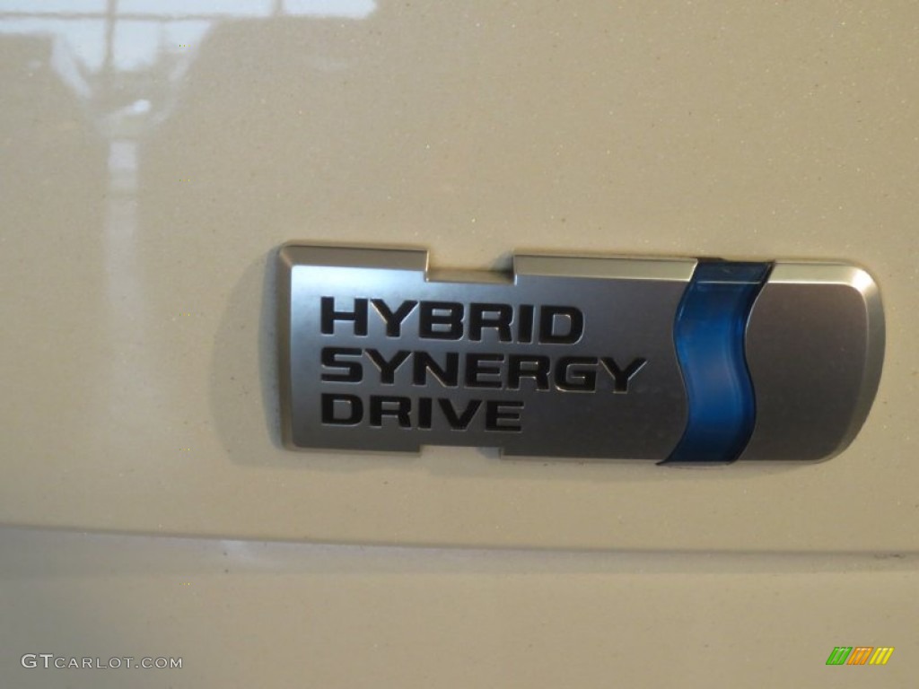 2010 Prius Hybrid IV - Blizzard White Pearl / Bisque photo #10