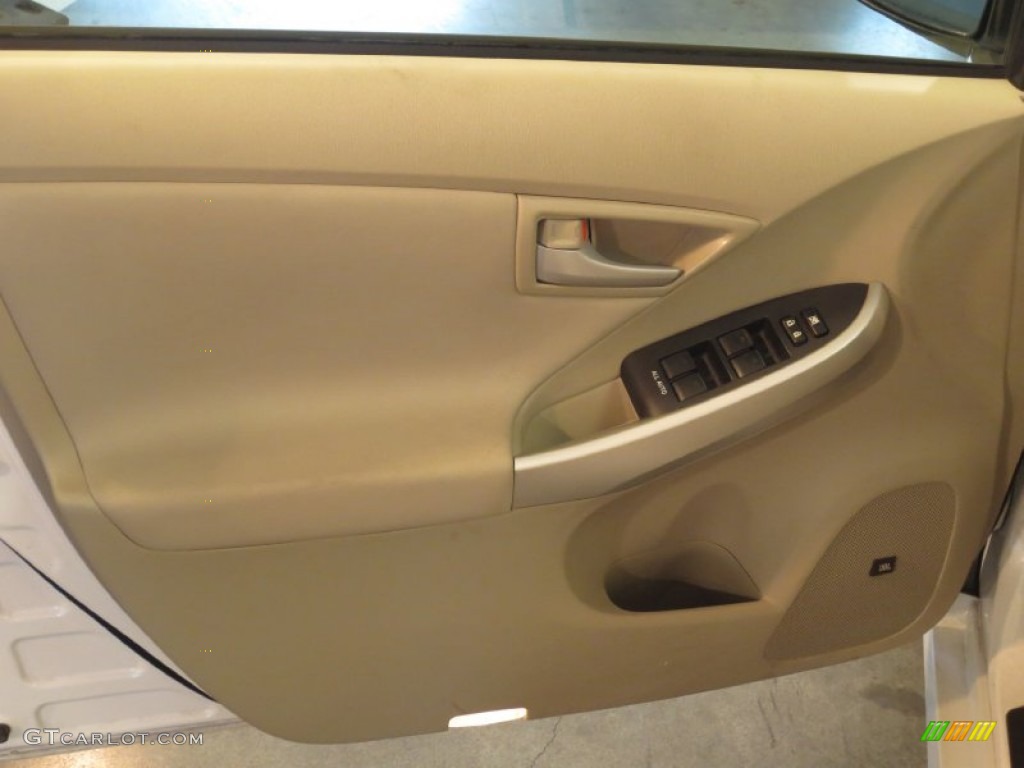 2010 Prius Hybrid IV - Blizzard White Pearl / Bisque photo #12