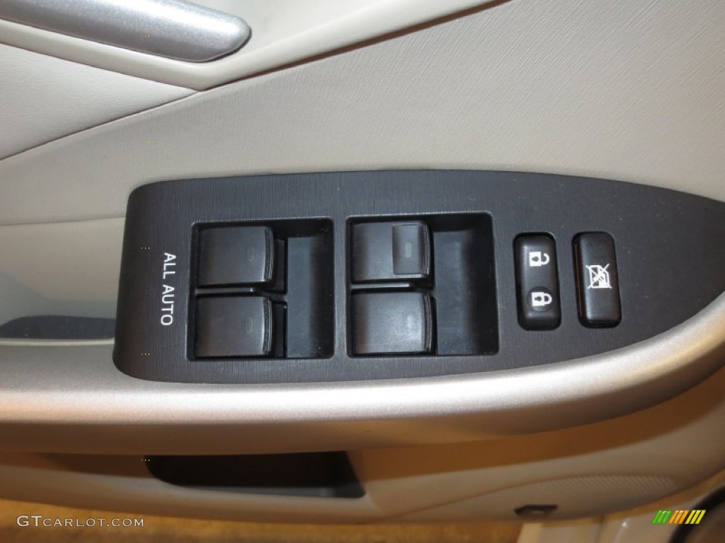 2010 Prius Hybrid IV - Blizzard White Pearl / Bisque photo #13