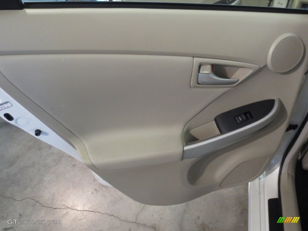 2010 Prius Hybrid IV - Blizzard White Pearl / Bisque photo #14
