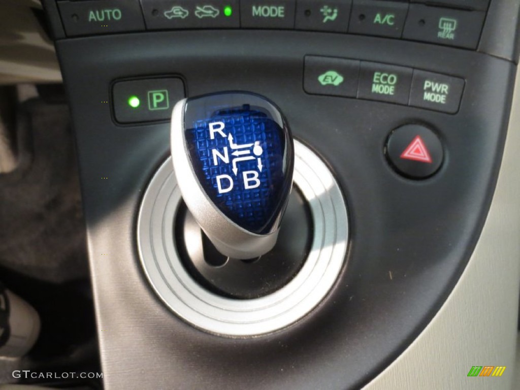 2010 Prius Hybrid IV - Blizzard White Pearl / Bisque photo #22