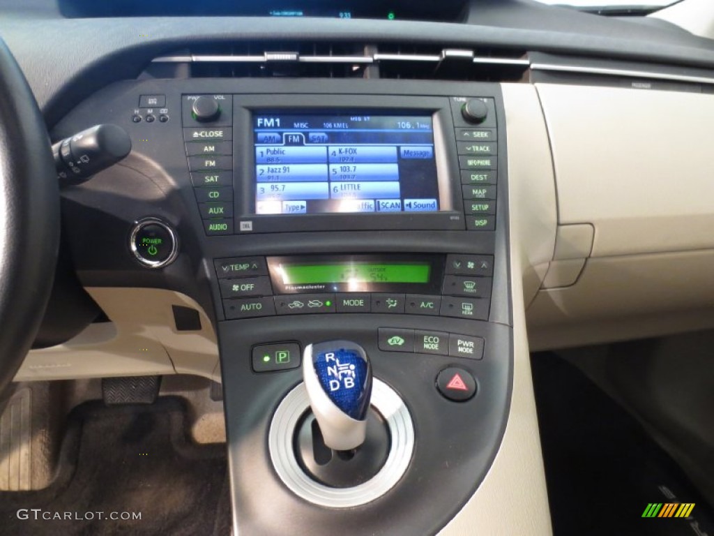 2010 Prius Hybrid IV - Blizzard White Pearl / Bisque photo #23