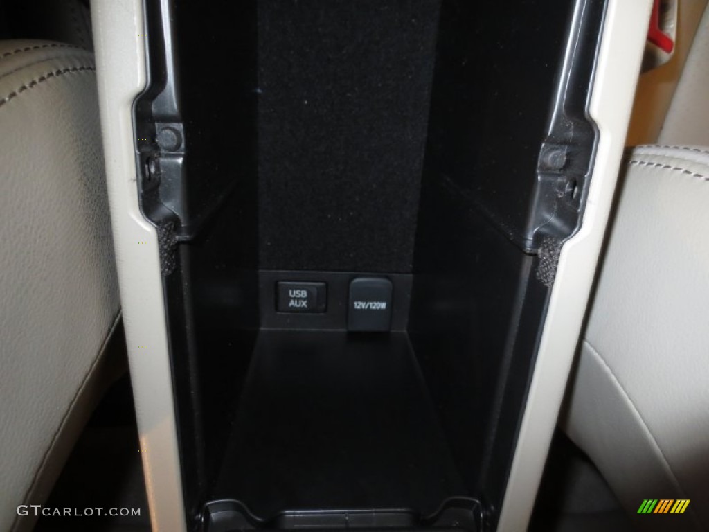 2010 Prius Hybrid IV - Blizzard White Pearl / Bisque photo #30