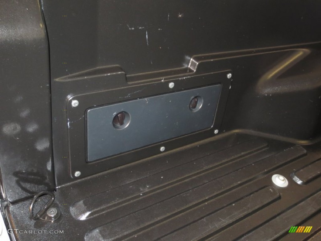 2012 Tacoma Regular Cab - Super White / Graphite photo #13