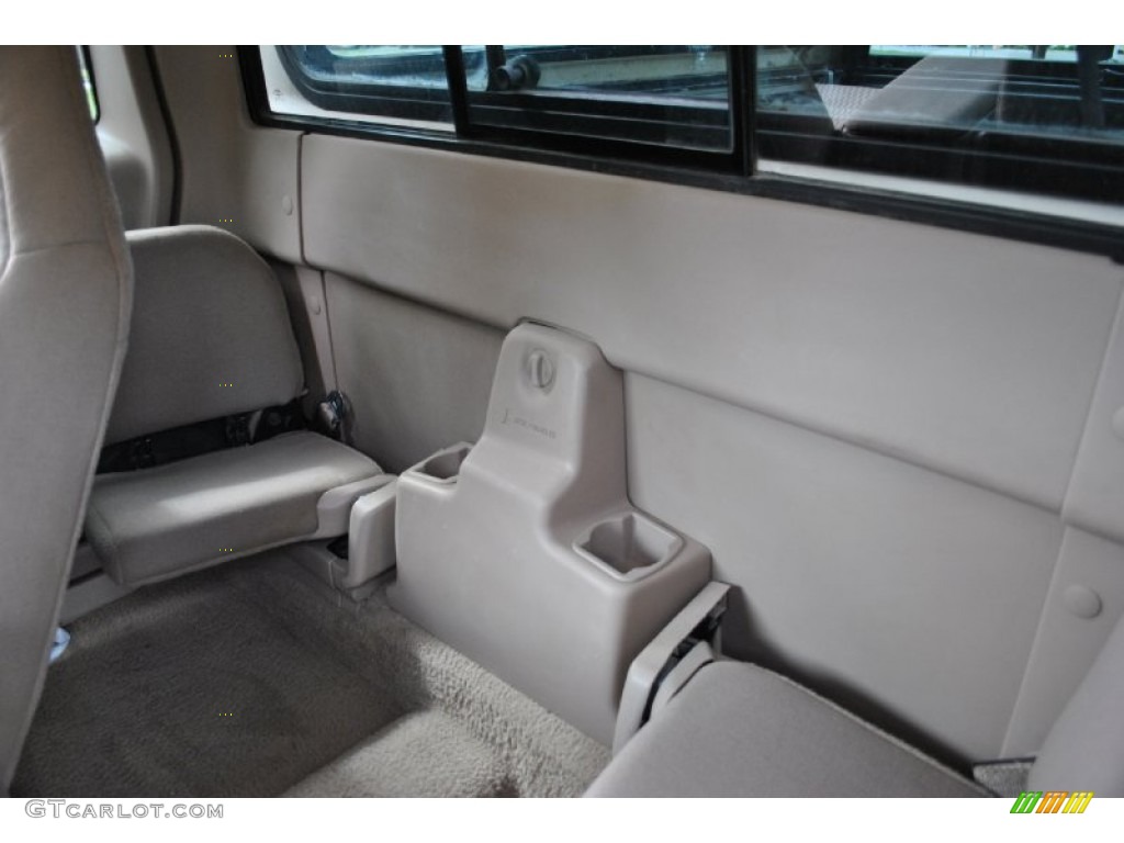 Tan Interior 2001 Mazda B-Series Truck B4000 SE Cab Plus 4x4 Photo #76451118