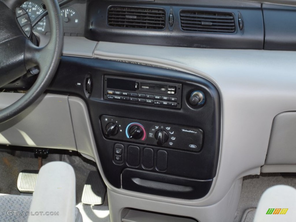 1998 Ford Windstar Standard Windstar Model Controls Photo #76452939