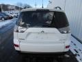 Diamond White Pearl - Outlander ES 4WD Photo No. 7