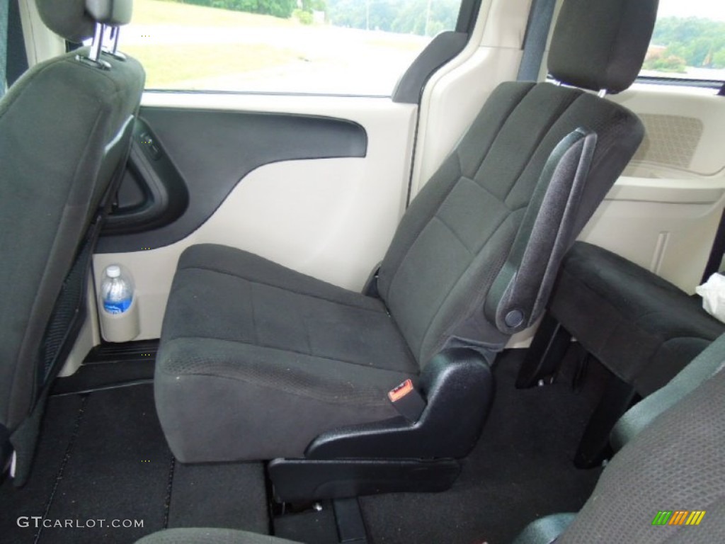 2012 Dodge Grand Caravan Crew Rear Seat Photo #76453971