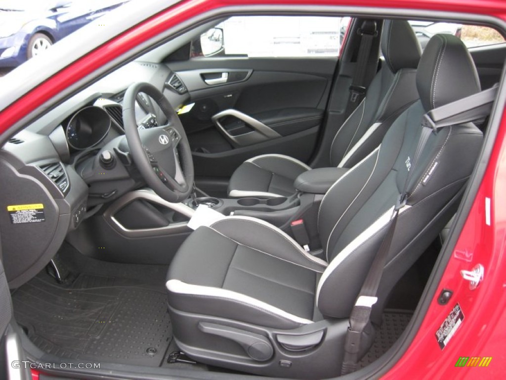 Black Interior 2013 Hyundai Veloster Turbo Photo #76457096