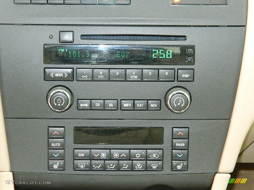 2005 Buick LaCrosse CXL Controls Photo #76458941