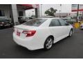 Super White - Camry SE Photo No. 7