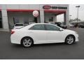 Super White - Camry SE Photo No. 8