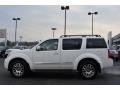 Avalanche White - Pathfinder LE Photo No. 5