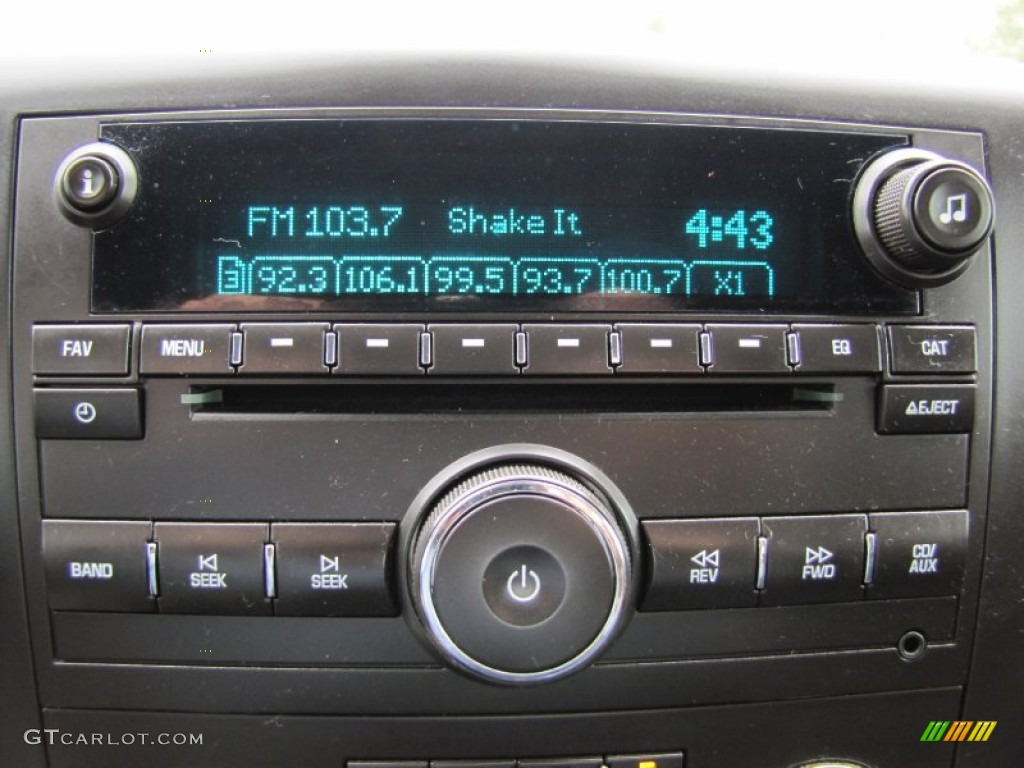2007 GMC Sierra 1500 SLE Crew Cab 4x4 Audio System Photo #76463246