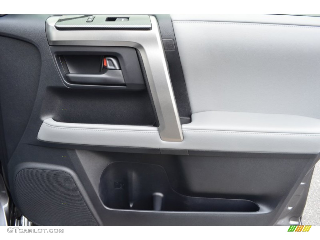 2013 Toyota 4Runner XSP-X 4x4 Door Panel Photos