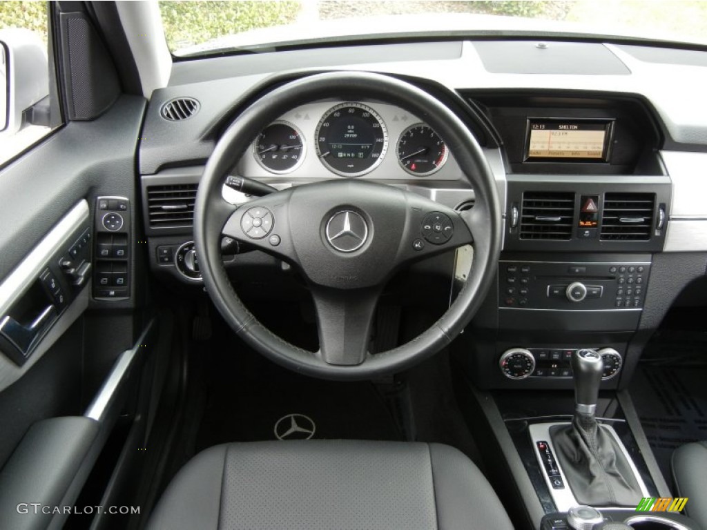 2011 Mercedes-Benz GLK 350 Black Dashboard Photo #76465346