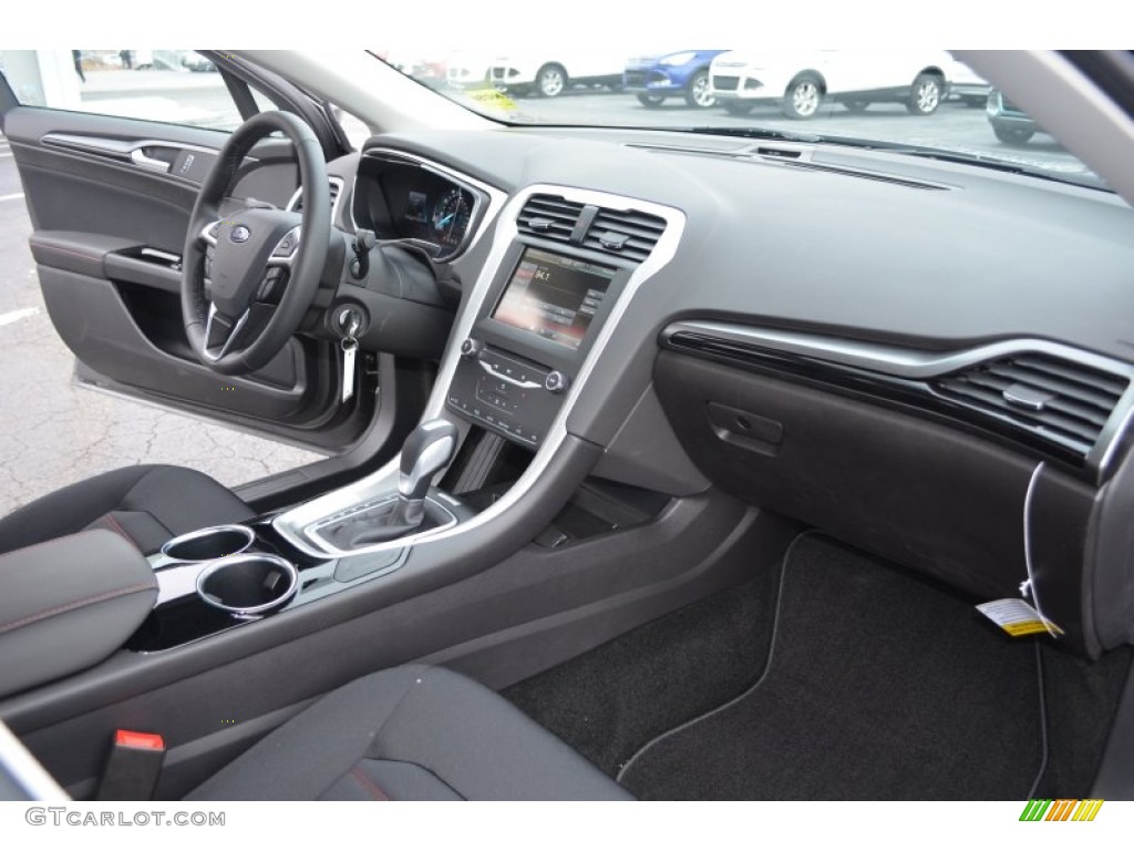2013 Fusion SE 1.6 EcoBoost - Sterling Gray Metallic / Charcoal Black photo #16