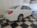 Super White - Camry SE Photo No. 17