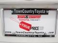 Super White - Camry SE Photo No. 21