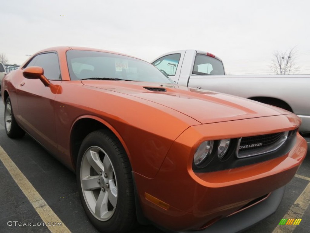 2011 Challenger SE - Toxic Orange Pearl / Dark Slate Gray photo #4