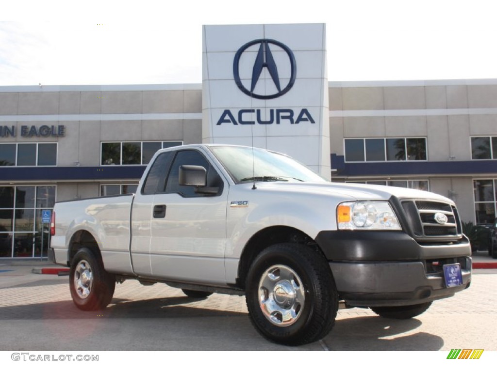 2005 F150 XL Regular Cab - Silver Metallic / Medium Flint Grey photo #1