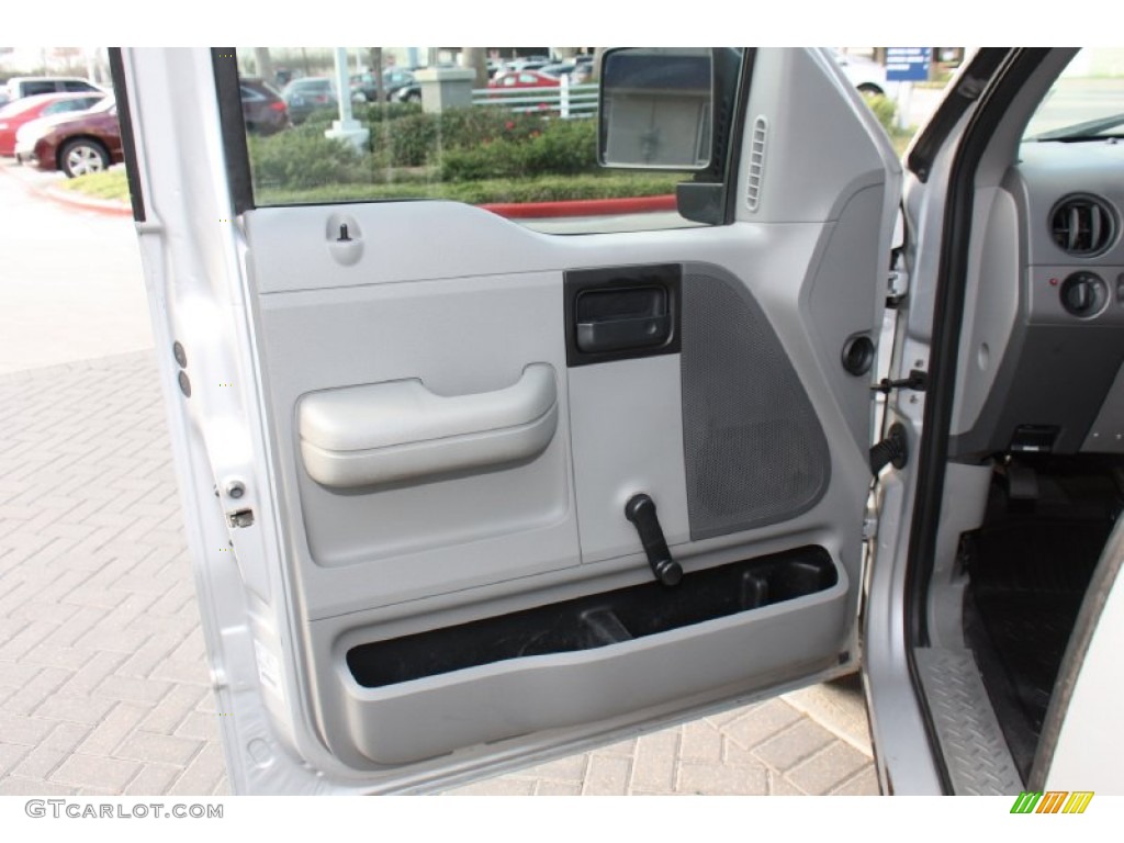 2005 Ford F150 XL Regular Cab Door Panel Photos