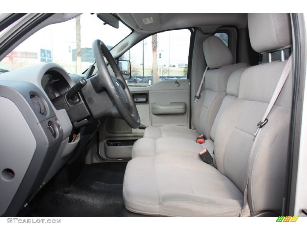 2005 F150 XL Regular Cab - Silver Metallic / Medium Flint Grey photo #10