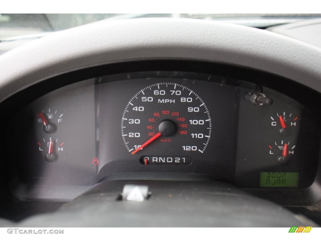 2005 F150 XL Regular Cab - Silver Metallic / Medium Flint Grey photo #23