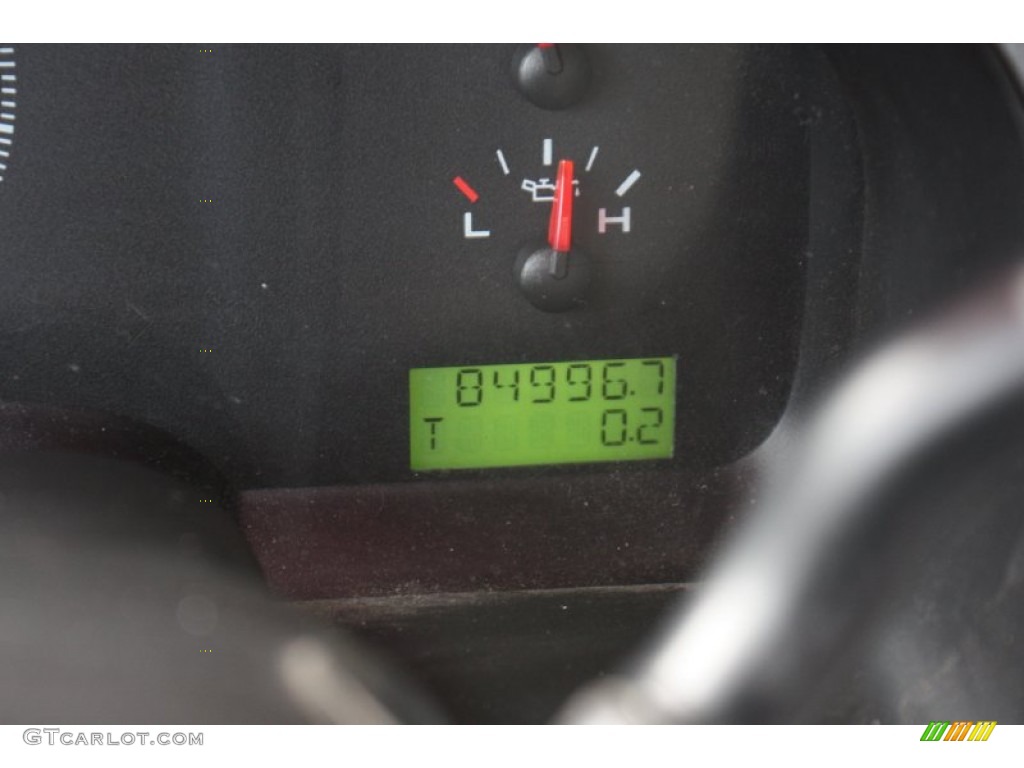 2005 F150 XL Regular Cab - Silver Metallic / Medium Flint Grey photo #24