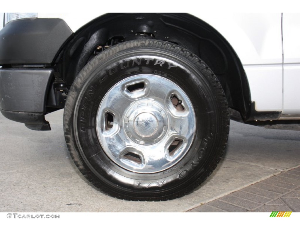 2005 F150 XL Regular Cab - Silver Metallic / Medium Flint Grey photo #25