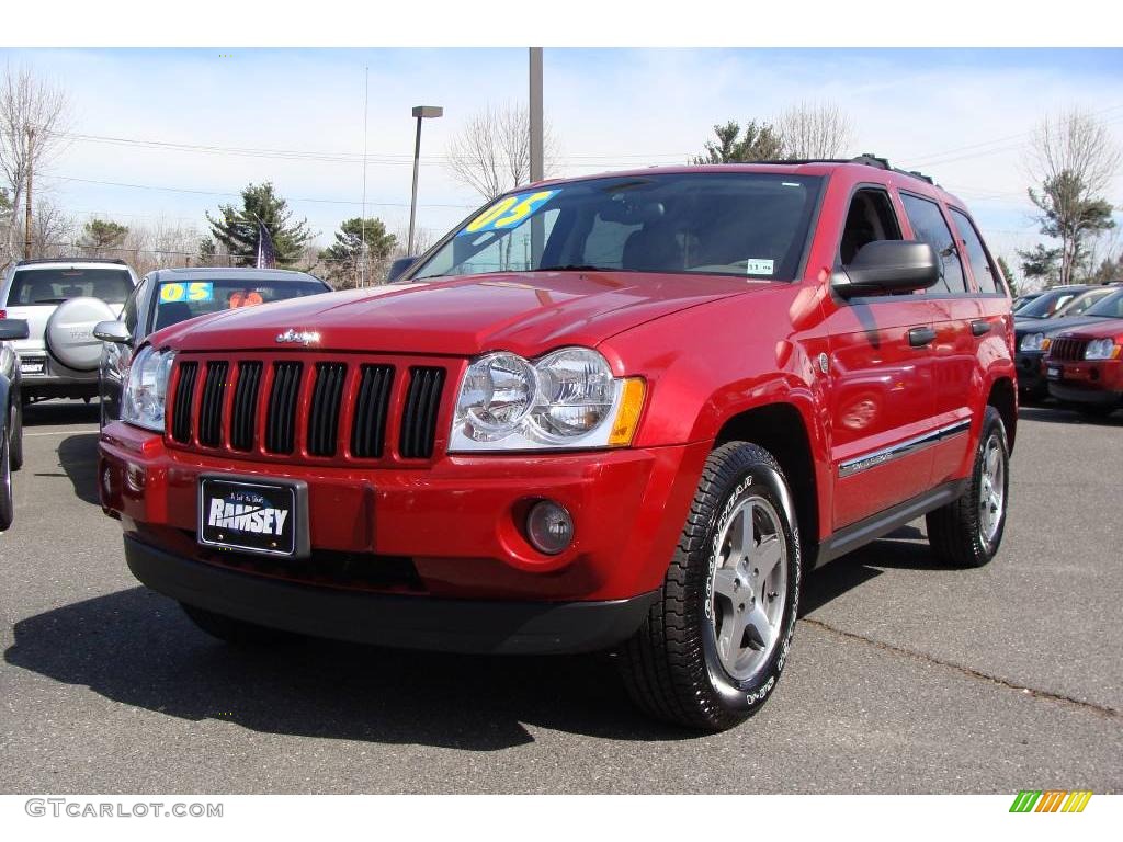 2005 Grand Cherokee Laredo 4x4 - Inferno Red Crystal Pearl / Khaki photo #1