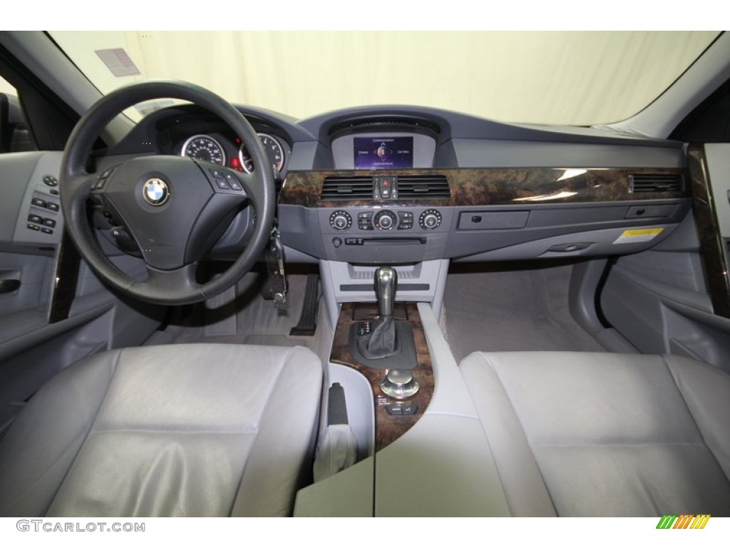 2004 BMW 5 Series 530i Sedan Grey Dashboard Photo #76475408