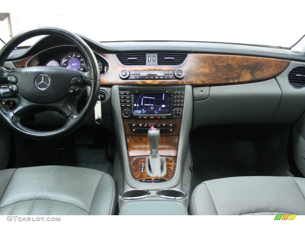 2006 Mercedes-Benz CLS 500 Ash Grey Dashboard Photo #76477571