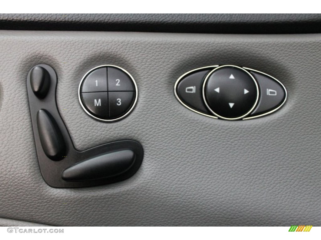 2006 Mercedes-Benz CLS 500 Controls Photo #76477637