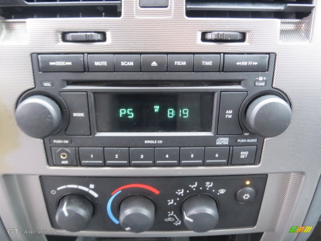 2007 Dodge Dakota SLT Club Cab Audio System Photos