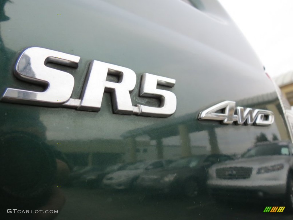 1999 Toyota 4Runner SR5 4x4 Marks and Logos Photos