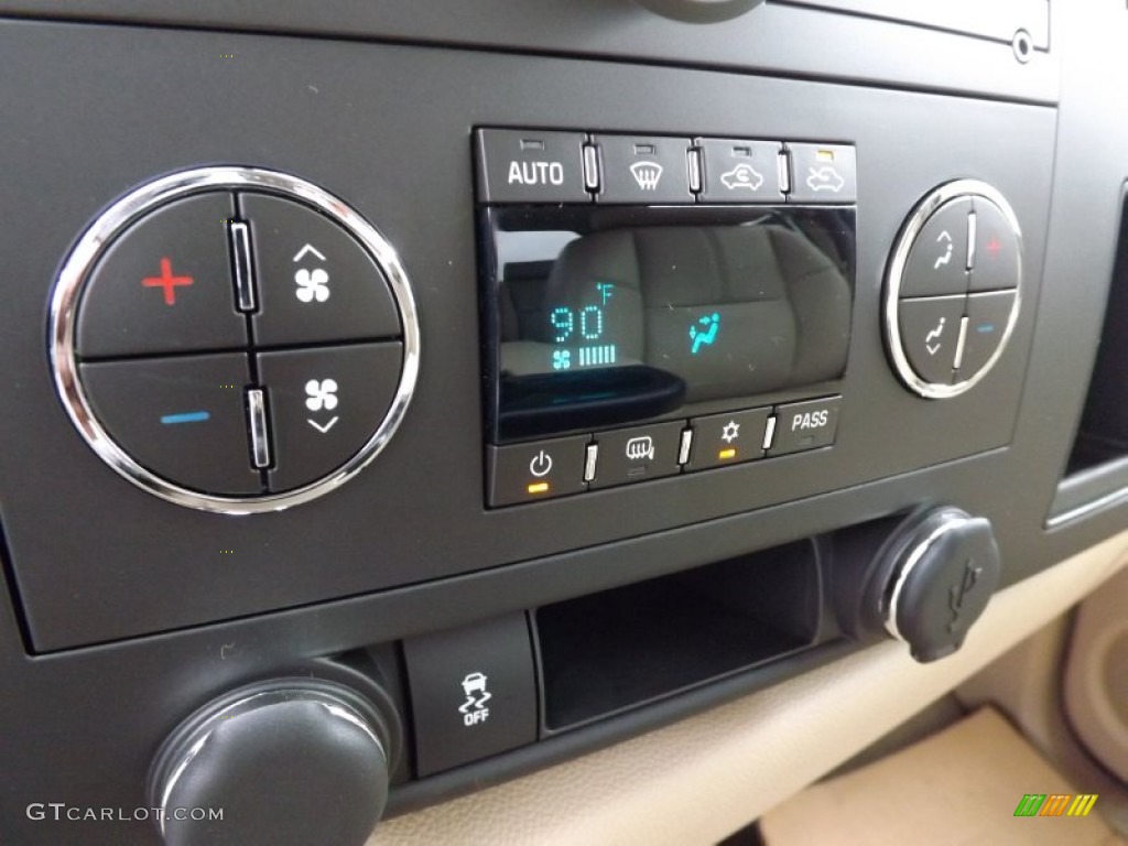 2013 GMC Sierra 1500 SLE Crew Cab 4x4 Controls Photo #76486433