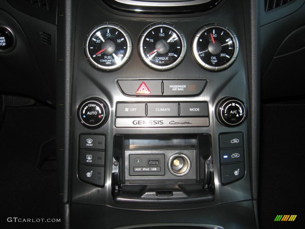 2013 Hyundai Genesis Coupe 3.8 Grand Touring Controls Photo #76486652