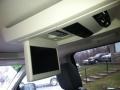 Meteor Gray Metallic - Routan SEL Photo No. 4