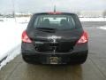 Super Black - Versa 1.8 S Hatchback Photo No. 4